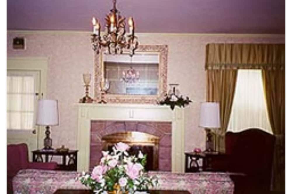 Photo of Others in Allardt