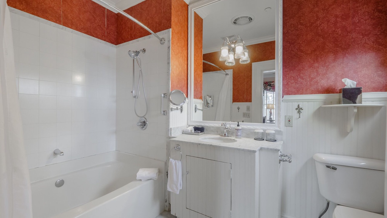 Photo of Bathroom in Wilmington Historic District