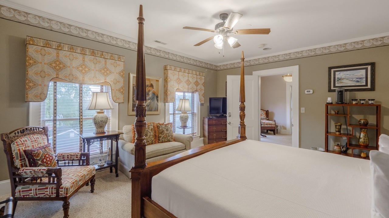 Photo of Bedroom in Wilmington Historic District