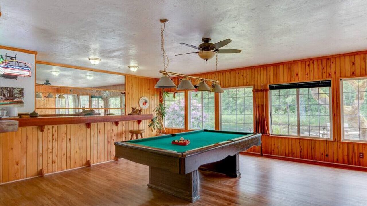 Photo of Bedroom in Oregon Coast