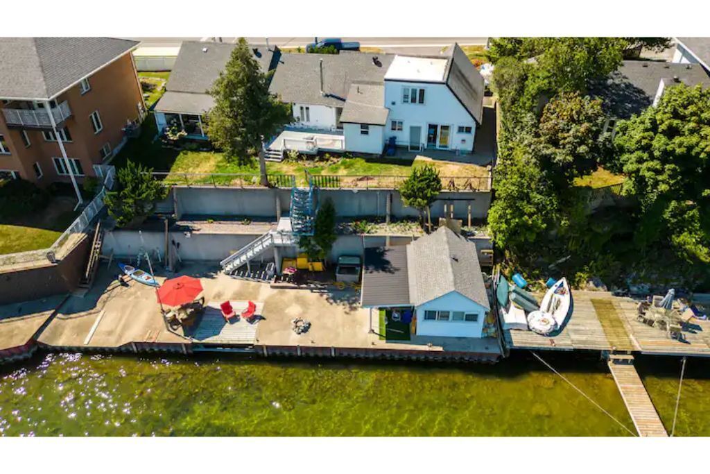 Photo of Outdoor in Amherstview