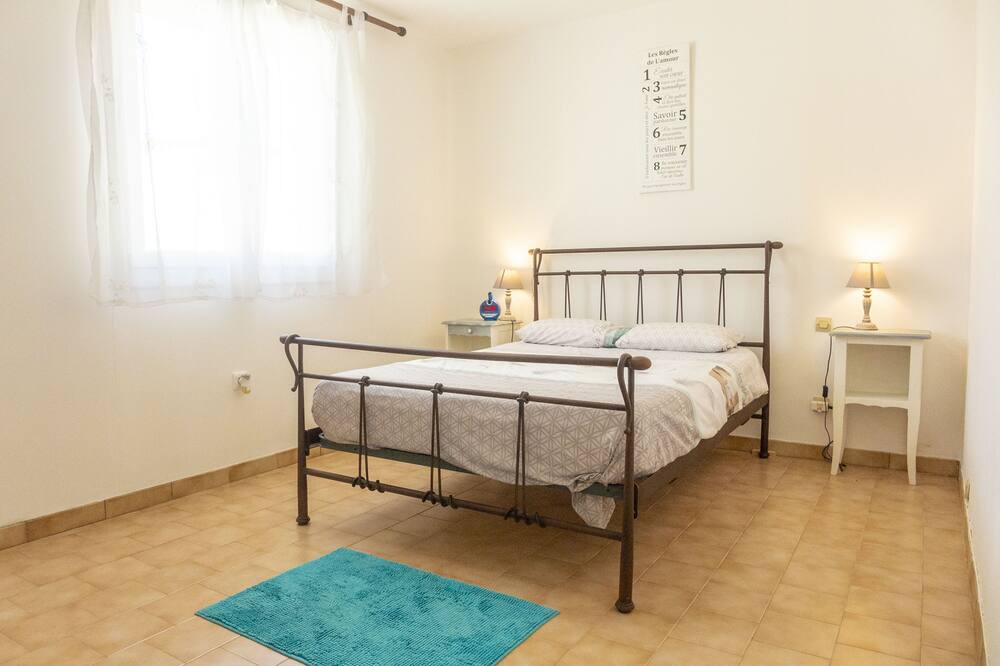 Photo of Bedroom in Argeliers