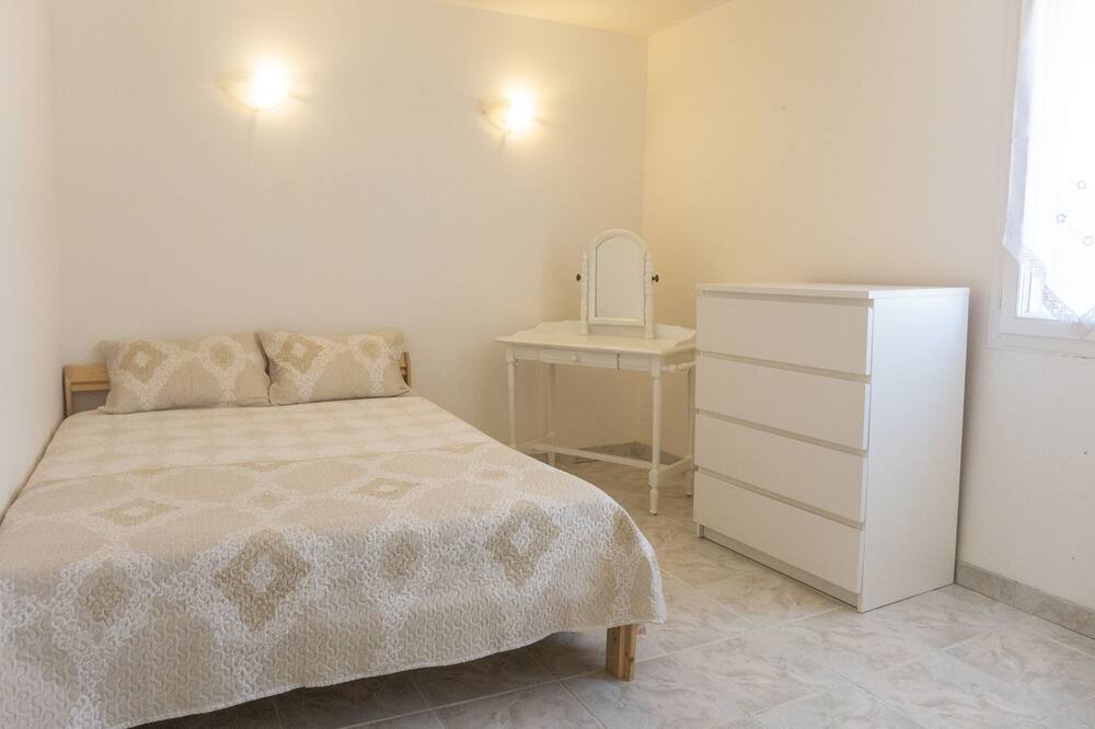 Photo of Bedroom in Argeliers