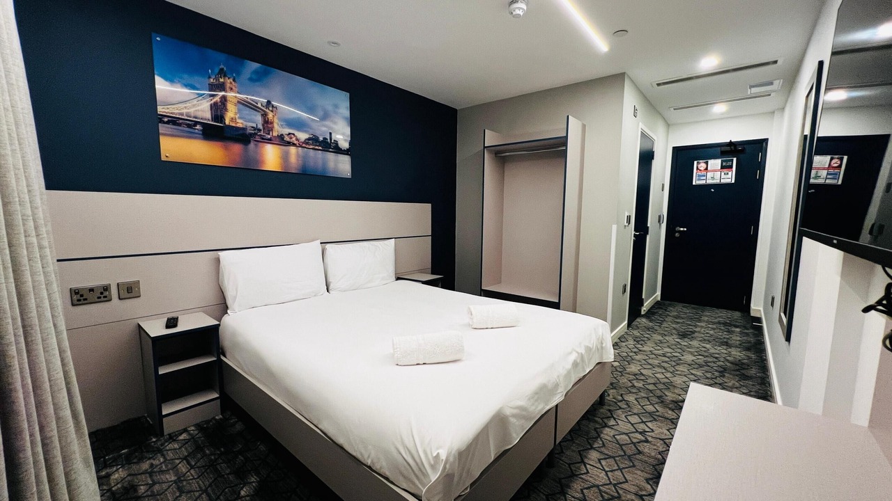 Photo of Bedroom in Valentines