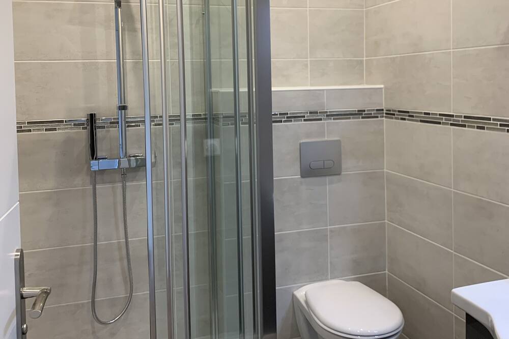 Photo of Bathroom in Reignier-Esery