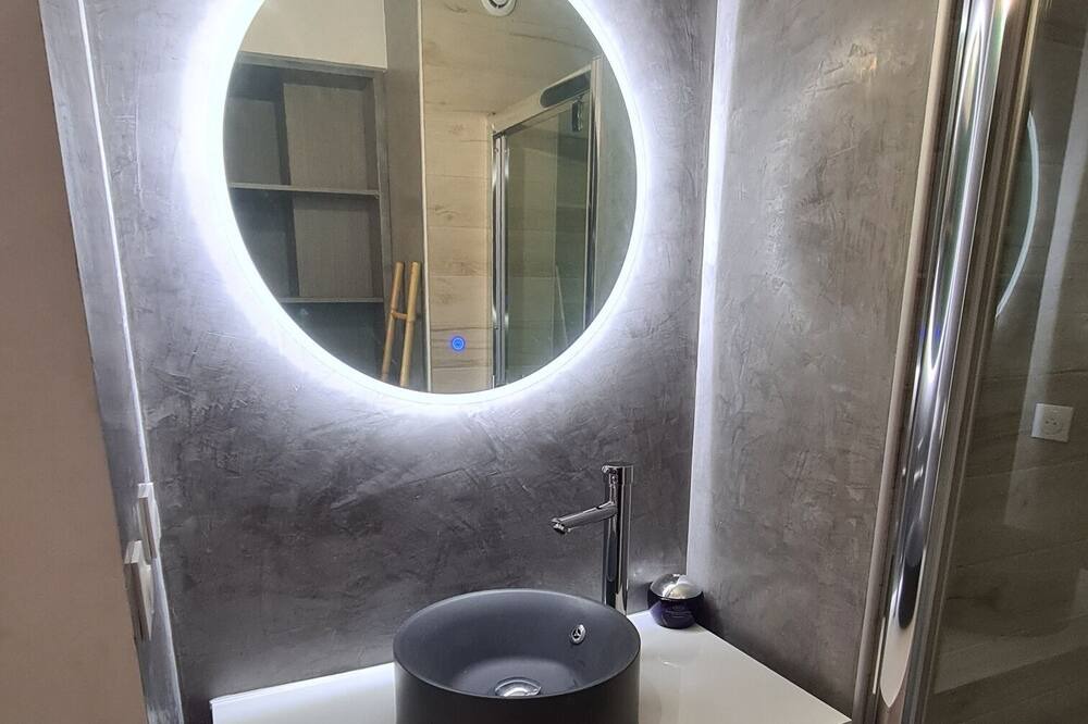 Photo of Bathroom in Presilly