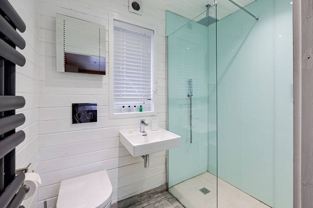 Photo of Bathroom in Uppermill