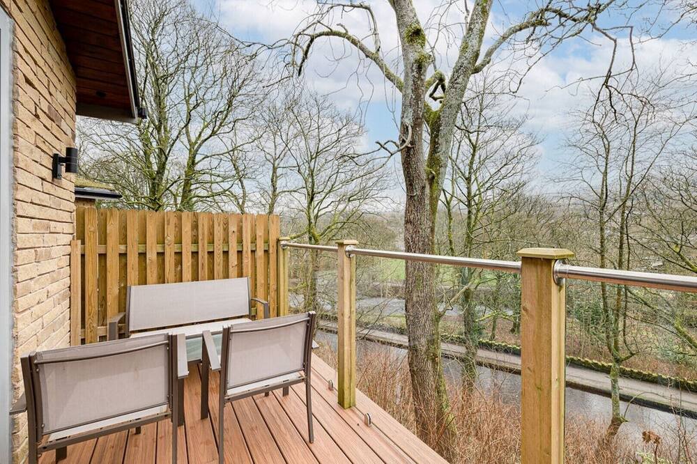 Photo of Others in Uppermill