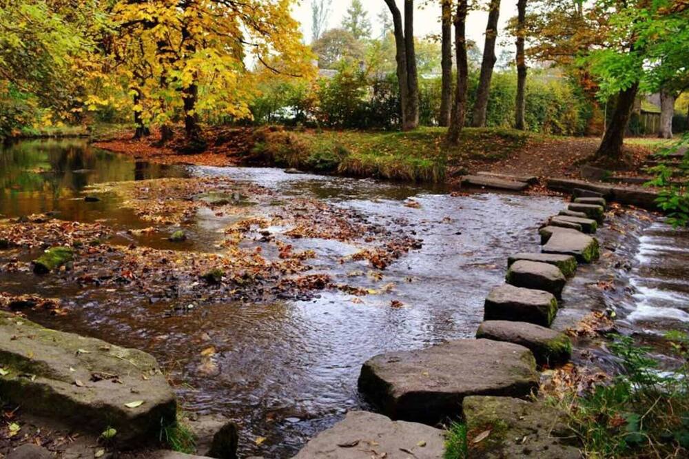 Photo of Others in Uppermill