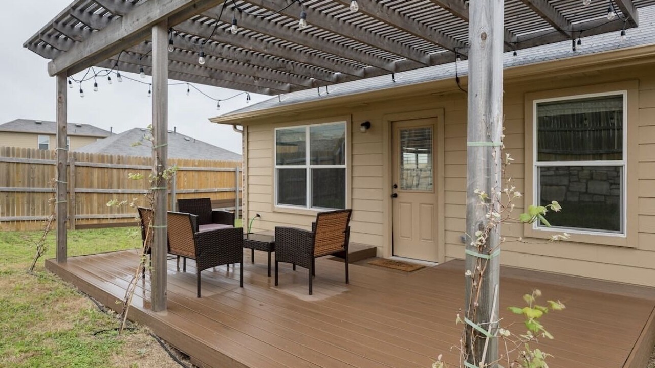 Photo of Outdoor in McNeil