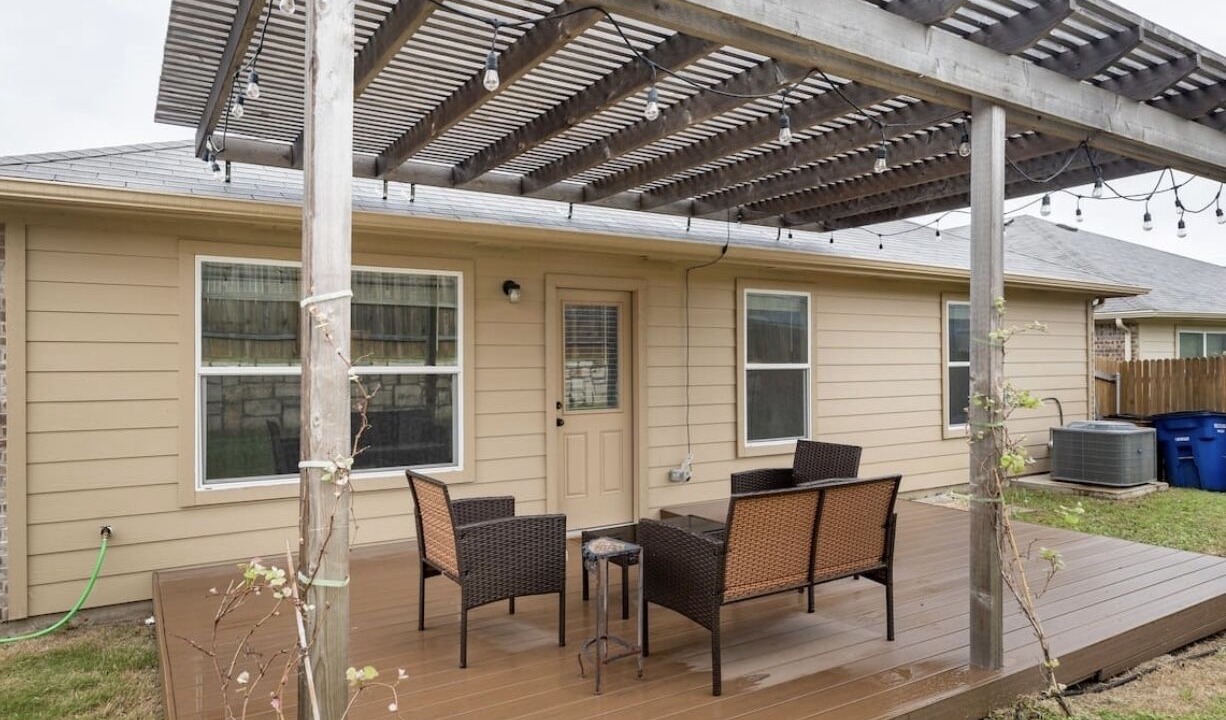 Photo of Outdoor in McNeil