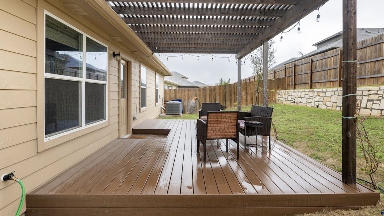 Photo of Outdoor in McNeil