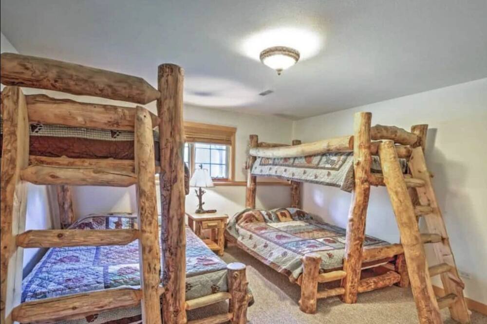 Photo of Bedroom in Oglesby