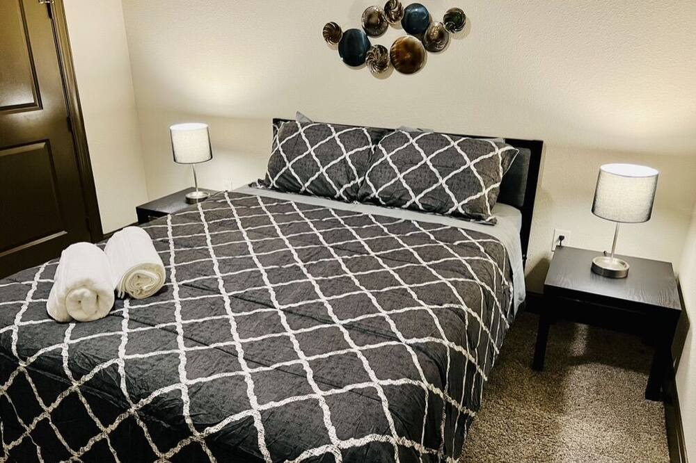 Photo of Bedroom in Grogan's Mill
