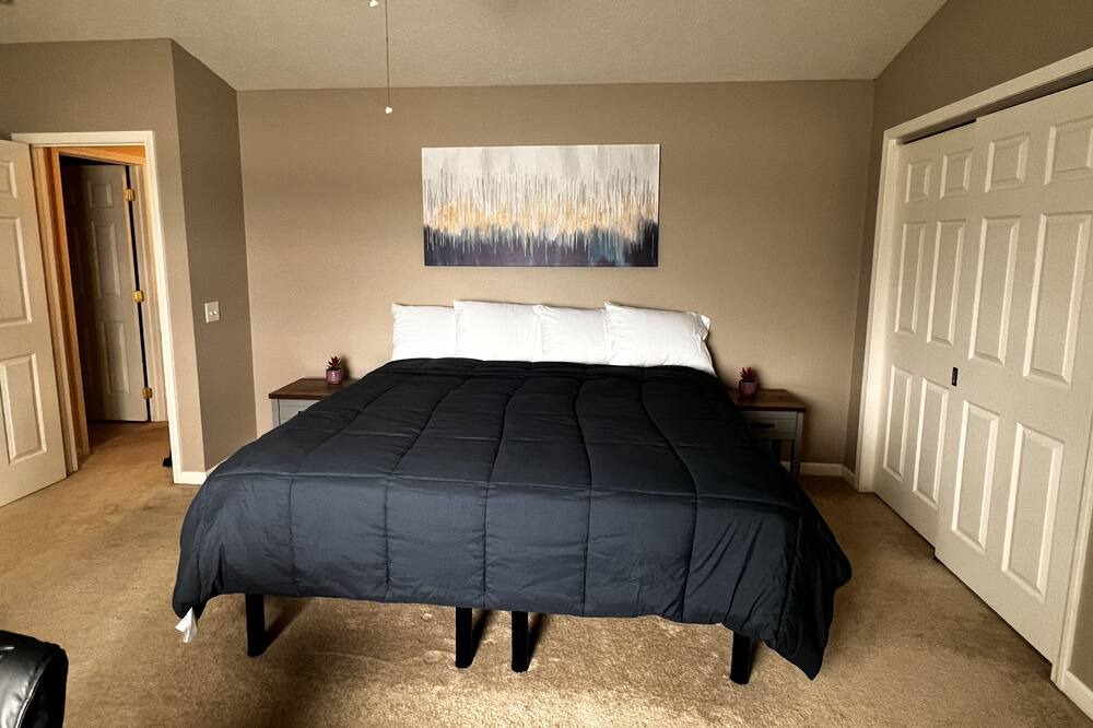 Photo of Bedroom in Perry