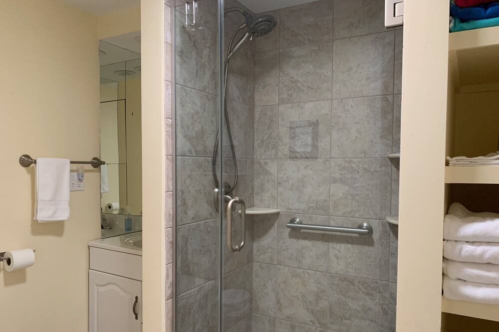 Photo of Bathroom in Town of Benton