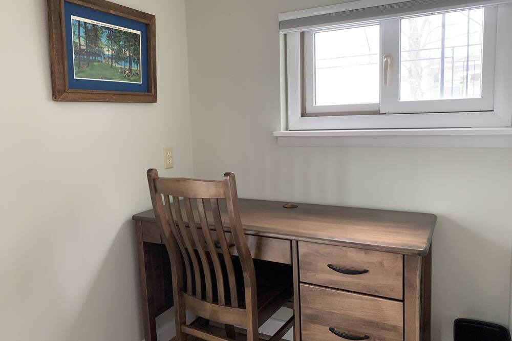 Photo of Bedroom in Town of Benton