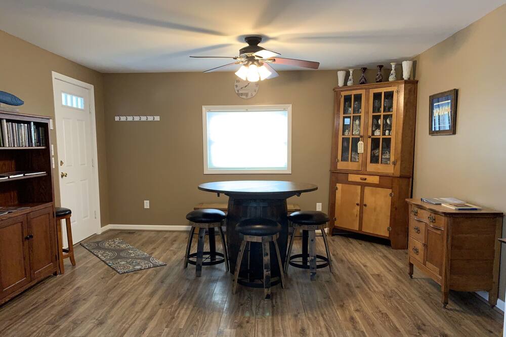 Photo of Bedroom in Town of Benton