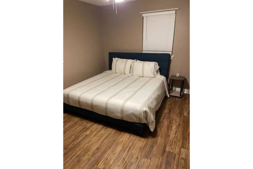 Photo of Bedroom in Kenner - Louis Armstrong International Airport