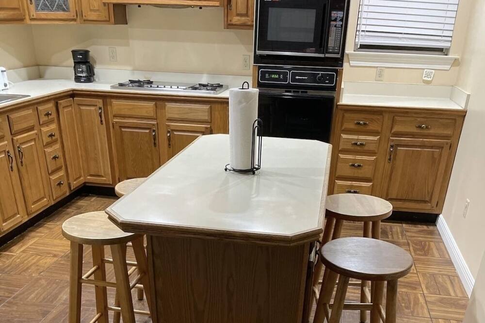 Photo of Kitchen in Kenner - Louis Armstrong International Airport