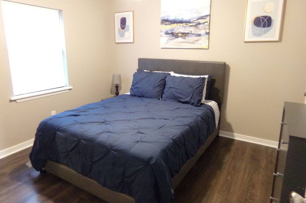 Photo of Bedroom in Jackson