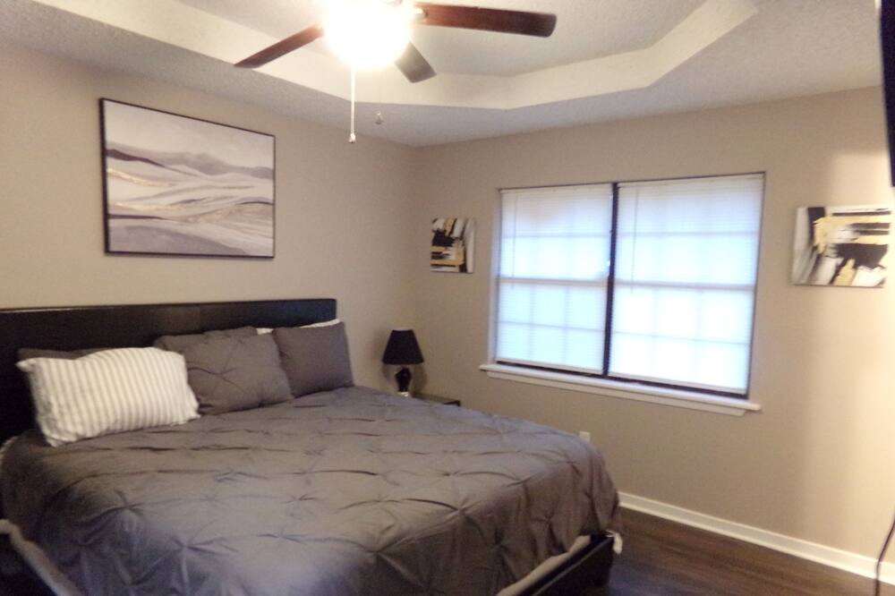 Photo of Bedroom in Jackson