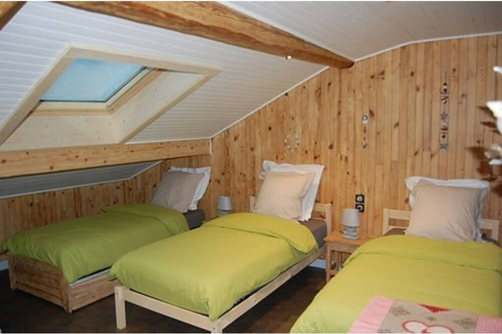 Photo of Bedroom in Premanon