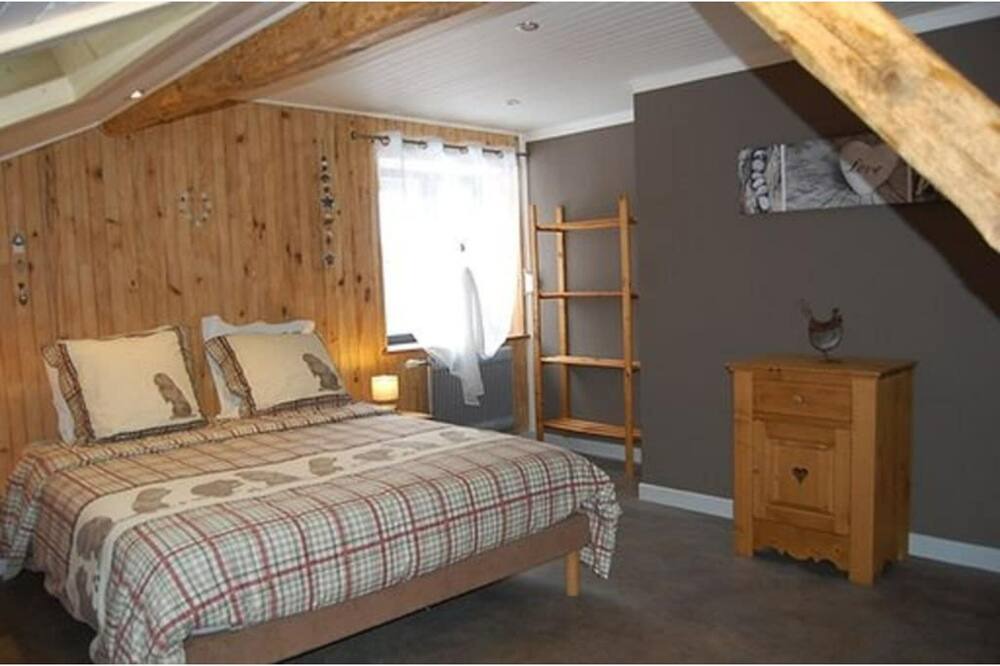 Photo of Bedroom in Premanon