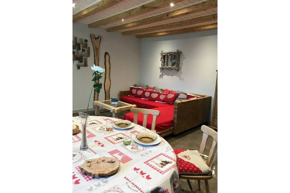 Photo of Bedroom in Premanon