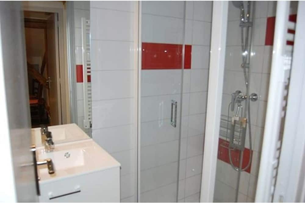 Photo of Bathroom in Premanon