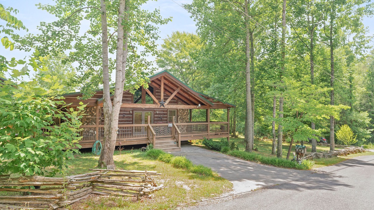 Photo of Outdoor in Gatlinburg - Pigeon Forge