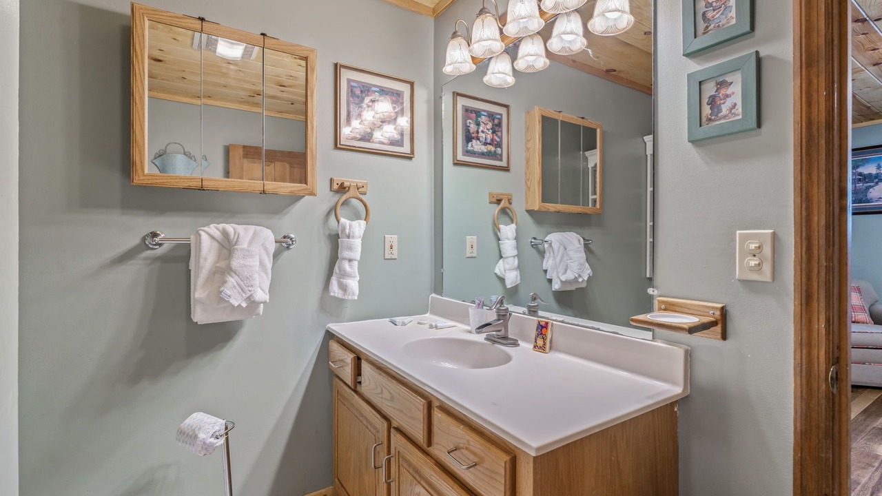 Photo of Bathroom in Gatlinburg - Pigeon Forge
