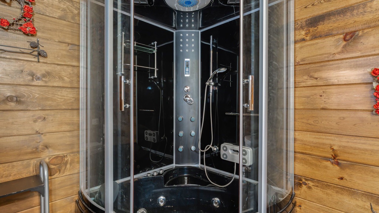Photo of Bathroom in Gatlinburg - Pigeon Forge