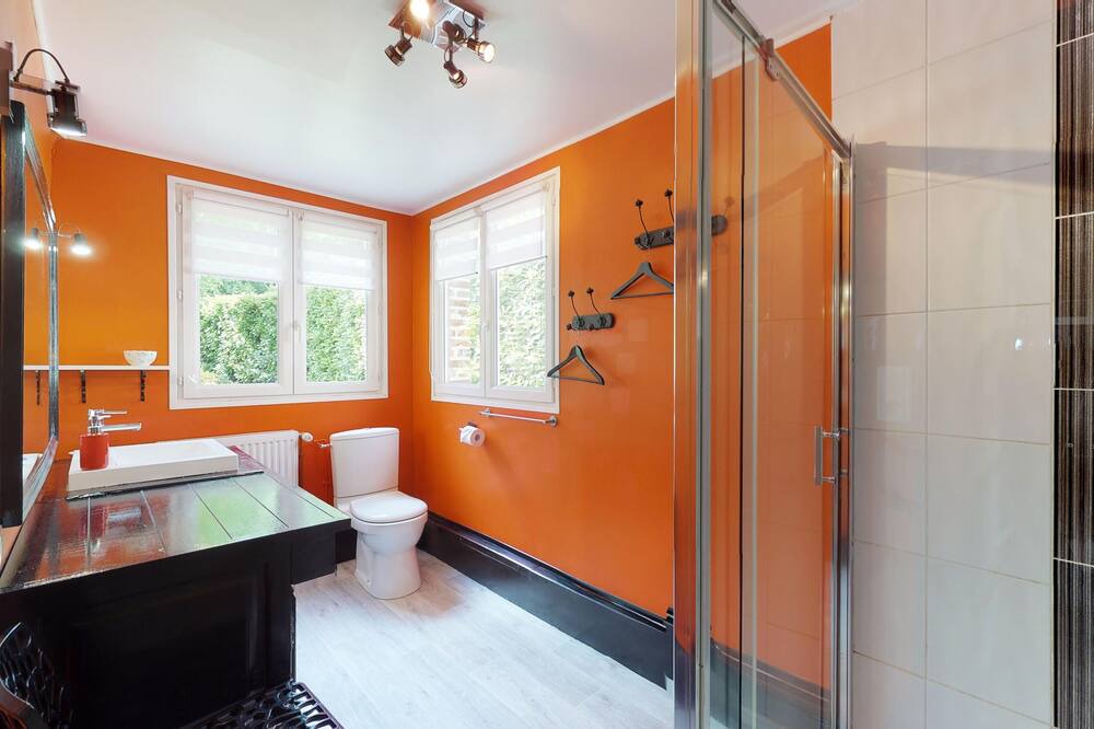 Photo of Bathroom in Talmas