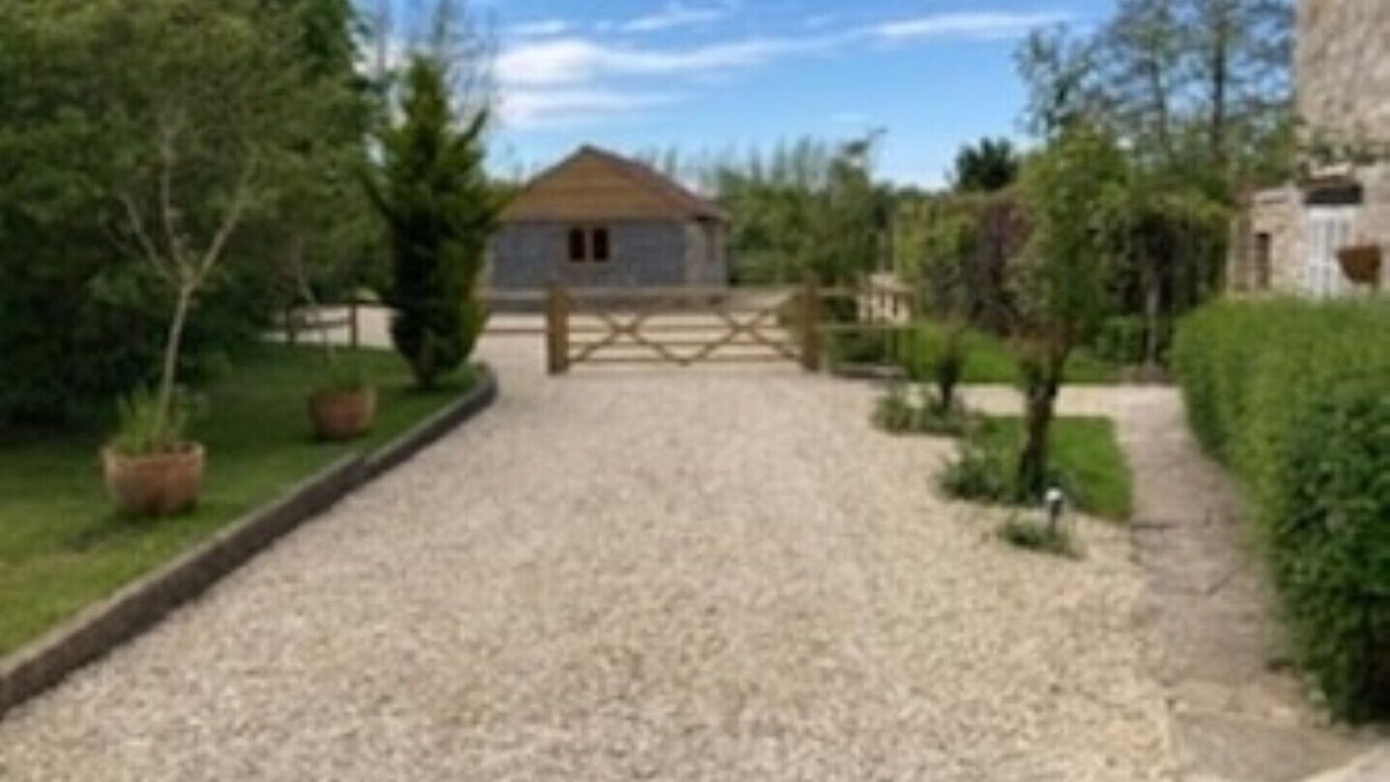 Photo of Outdoor in Mudford