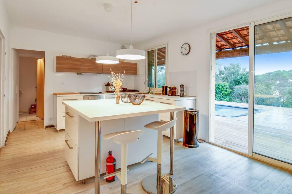Photo of Kitchen in Montaud