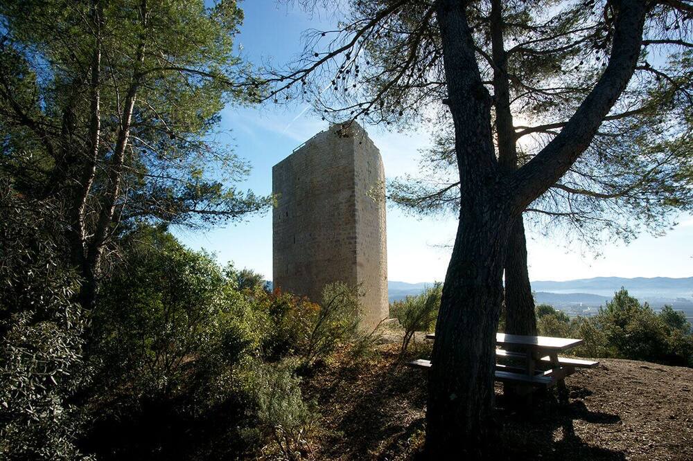 Photo of Outdoor in Puget-Ville