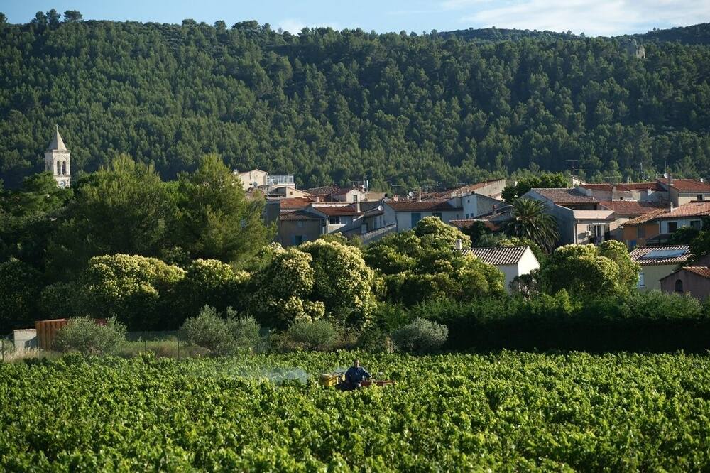Photo of Outdoor in Puget-Ville