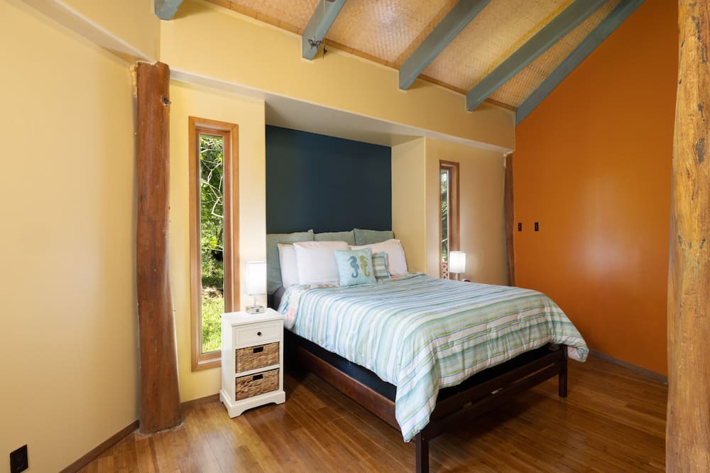 Photo of Bedroom in Honokaa