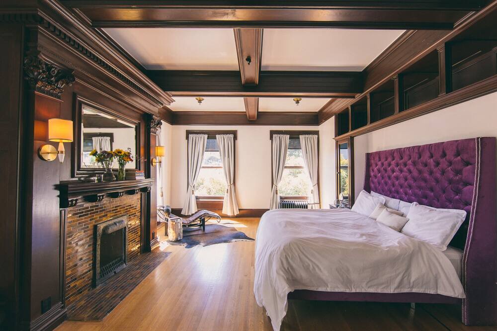Photo of Bedroom in Western Addition