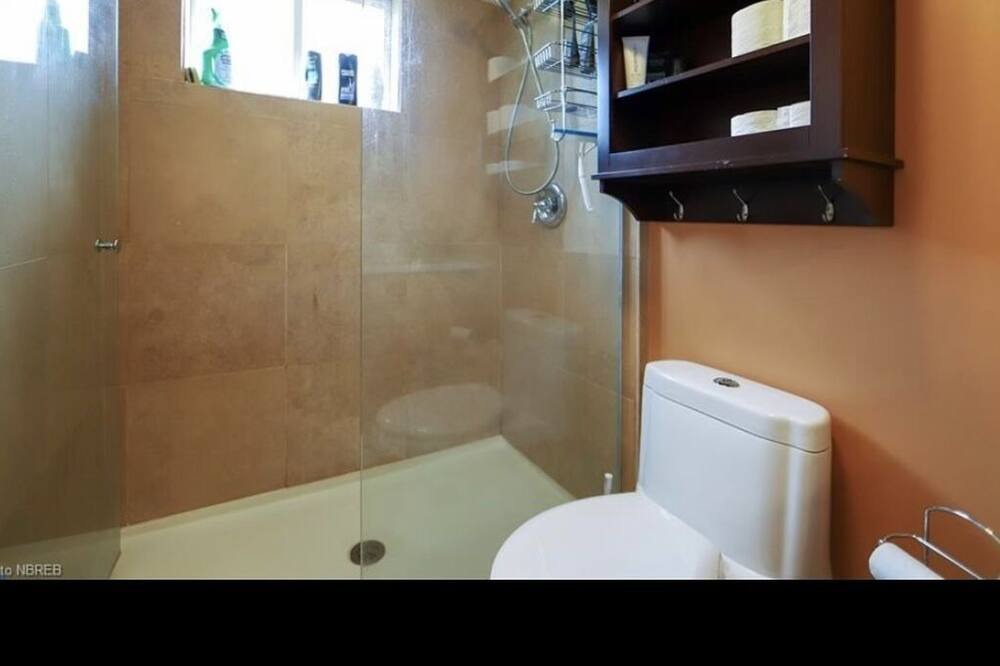 Photo of Bathroom in Temagami