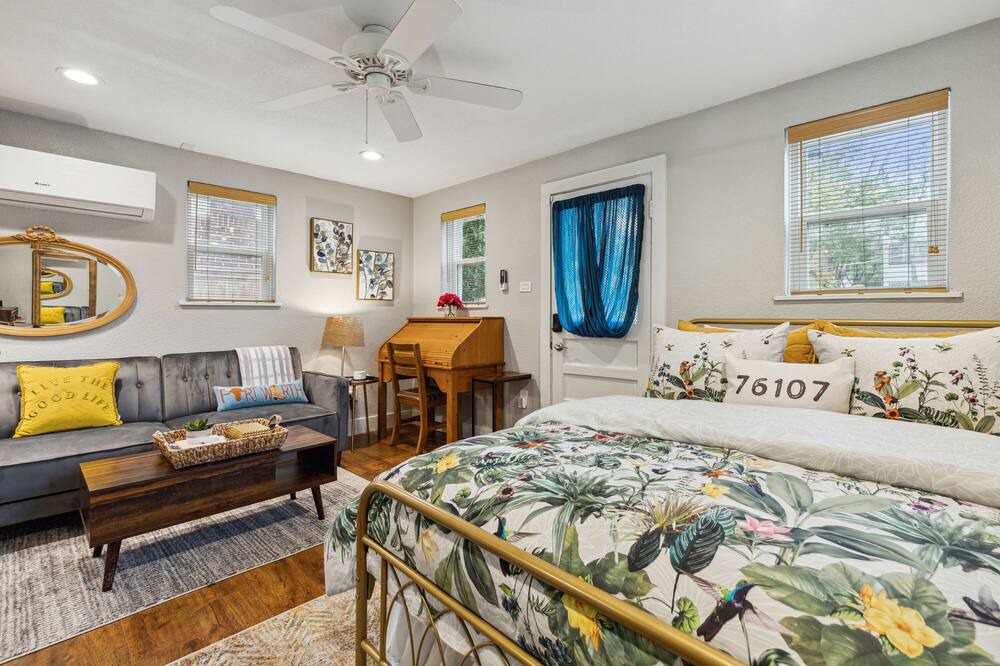 Photo of Bedroom in Fort Worth Cultural District
