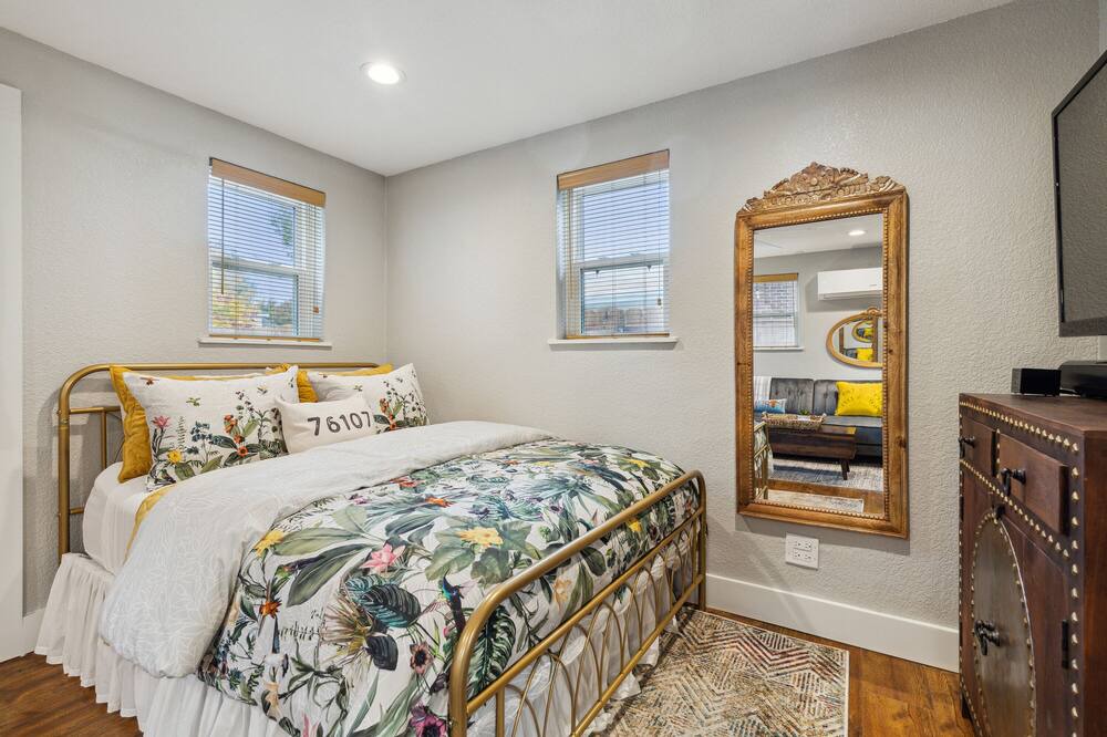 Photo of Bedroom in Fort Worth Cultural District