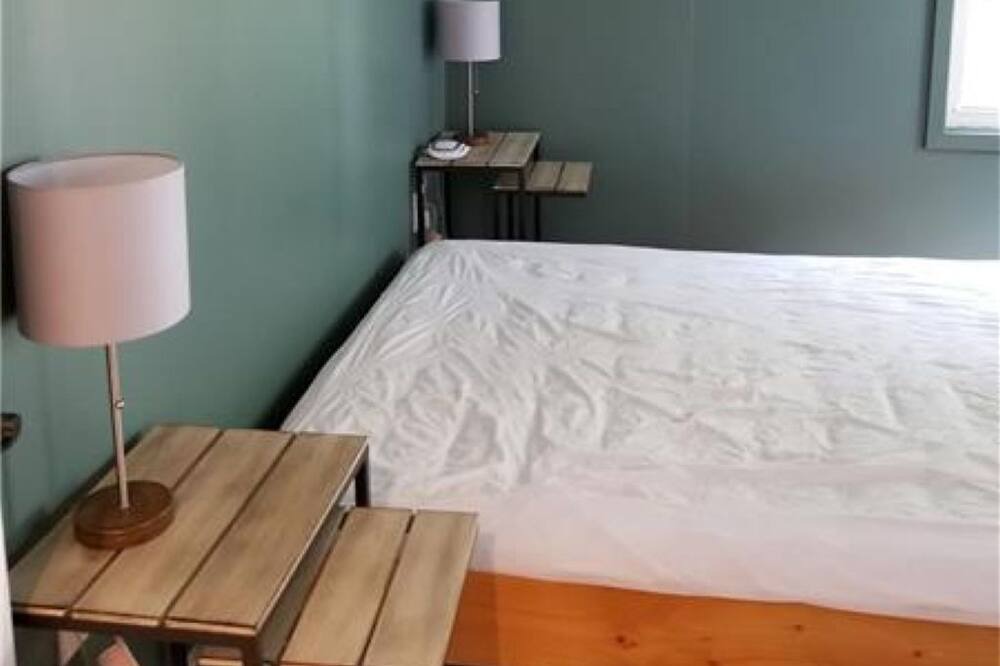 Photo of Bedroom in Monetville