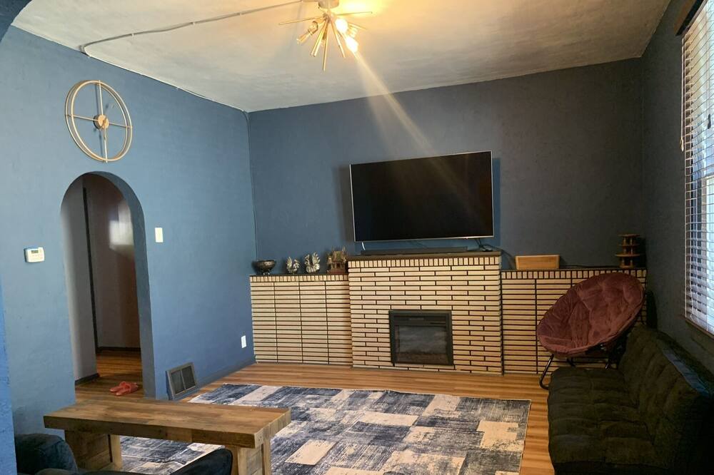 Photo of Livingroom in Lindenwood Park