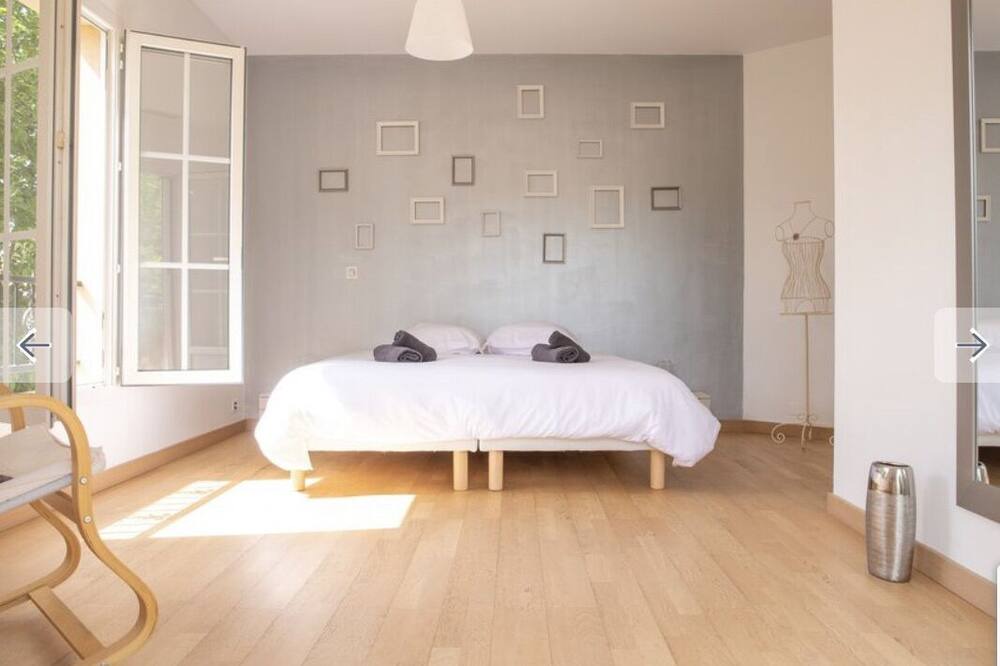 Photo of Bedroom in Le Cailar