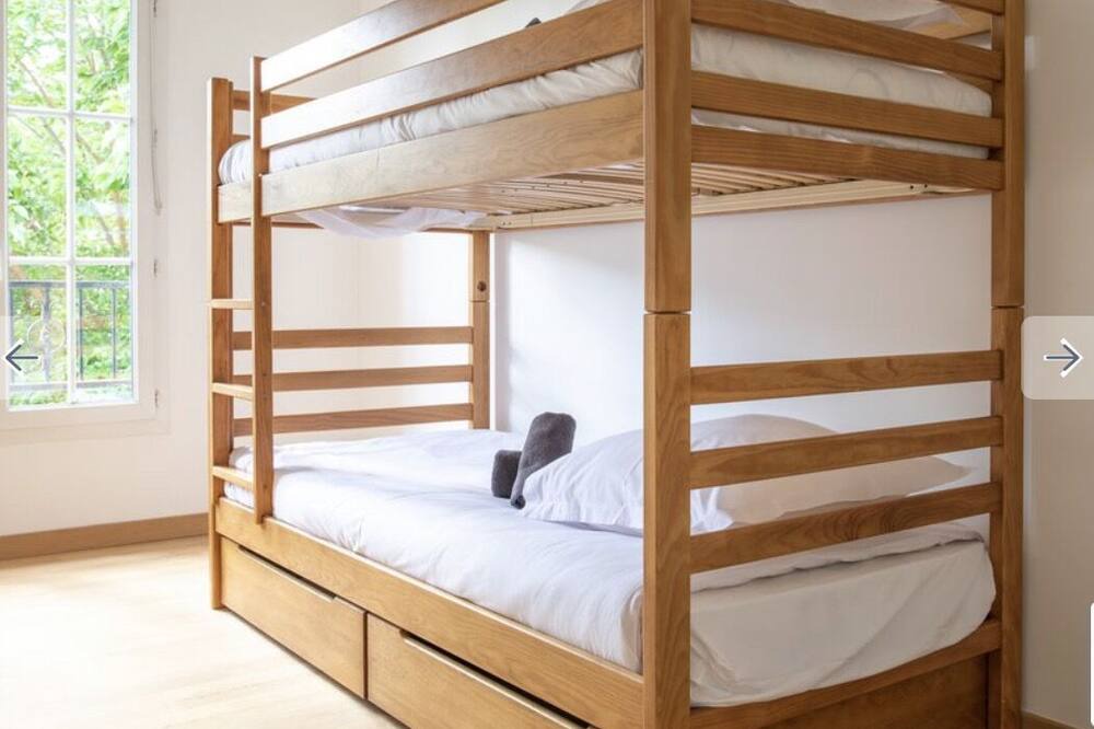Photo of Bedroom in Le Cailar