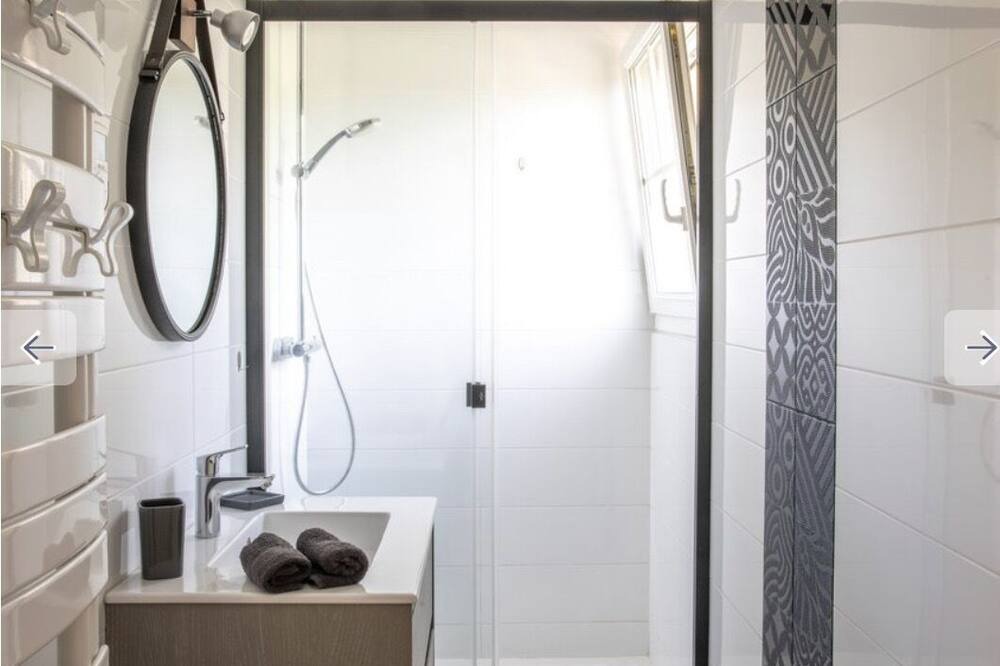 Photo of Bathroom in Le Cailar