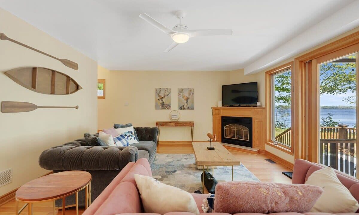 Photo of Livingroom in Severn
