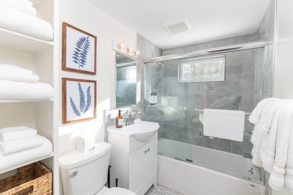 Photo of Bathroom in Intervale